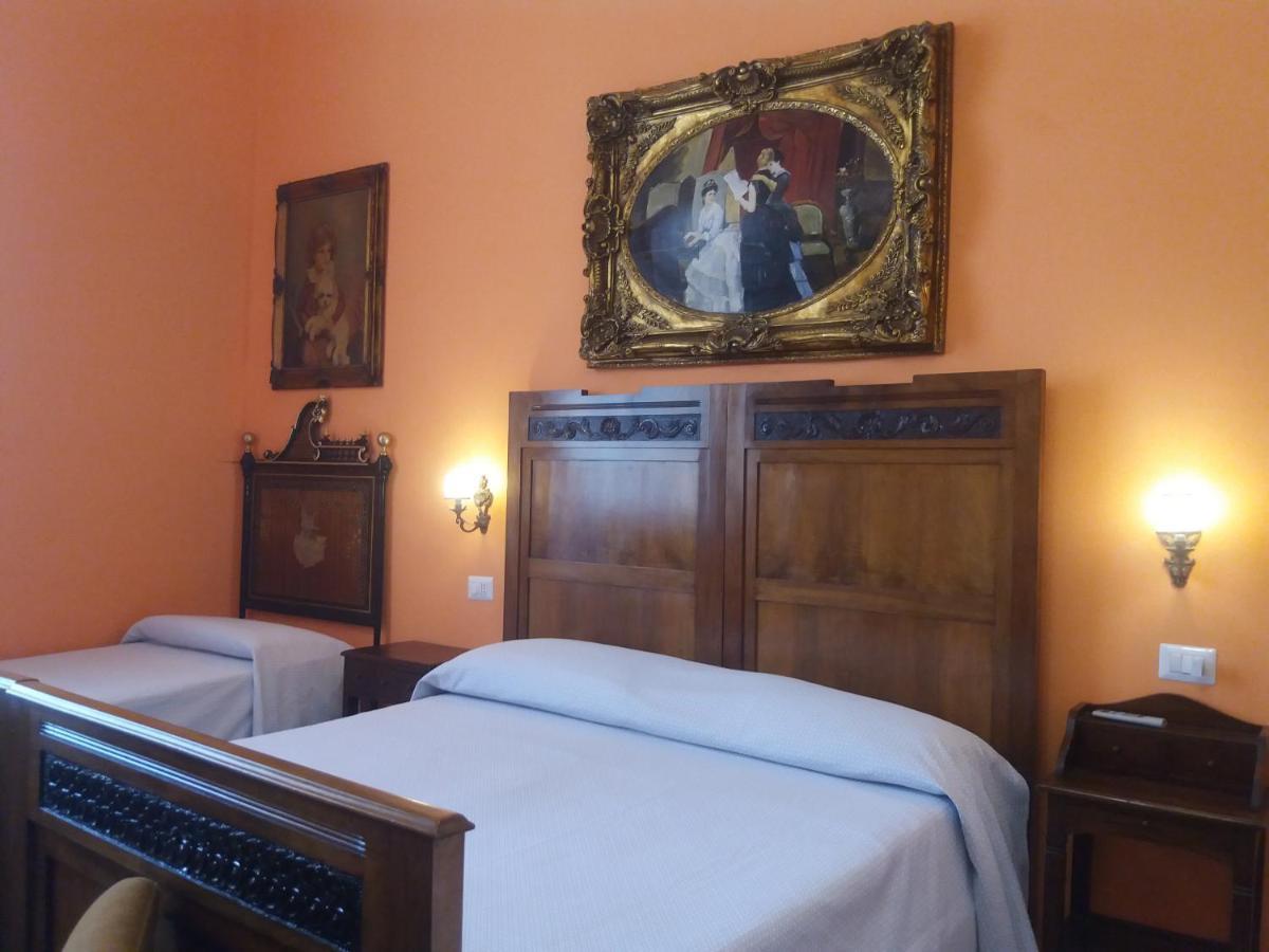 Antico Palazzo Spinola Bed and Breakfast Gallipolli Exteriör bild