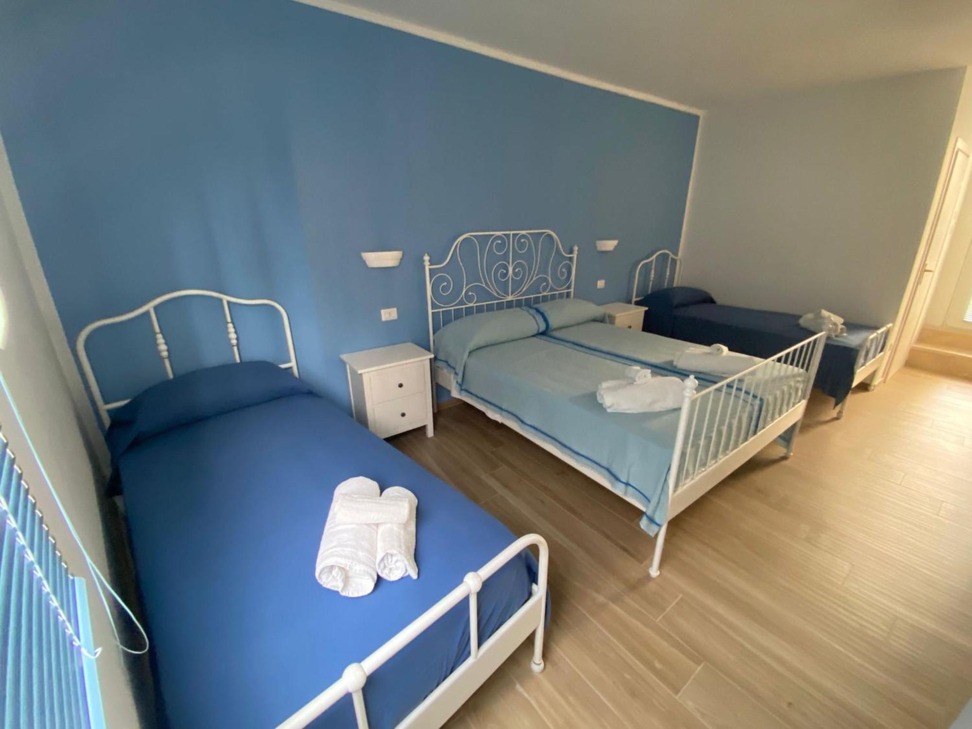 Antico Palazzo Spinola Bed and Breakfast Gallipolli Exteriör bild