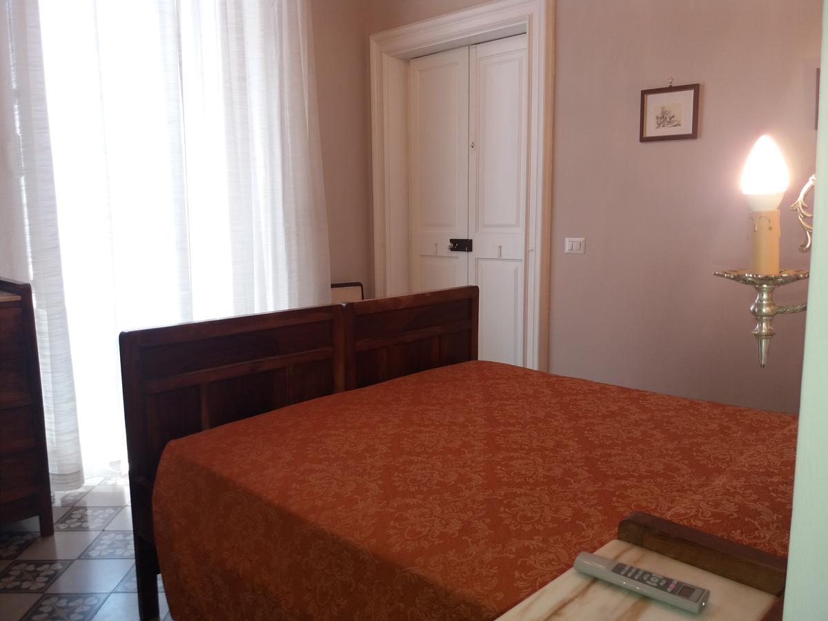 Antico Palazzo Spinola Bed and Breakfast Gallipolli Exteriör bild