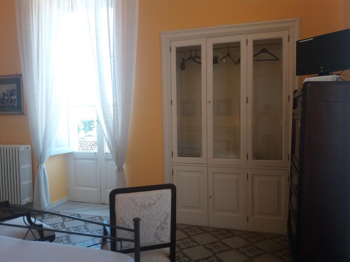 Antico Palazzo Spinola Bed and Breakfast Gallipolli Exteriör bild