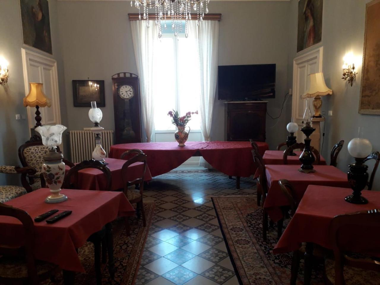 Antico Palazzo Spinola Bed and Breakfast Gallipolli Exteriör bild