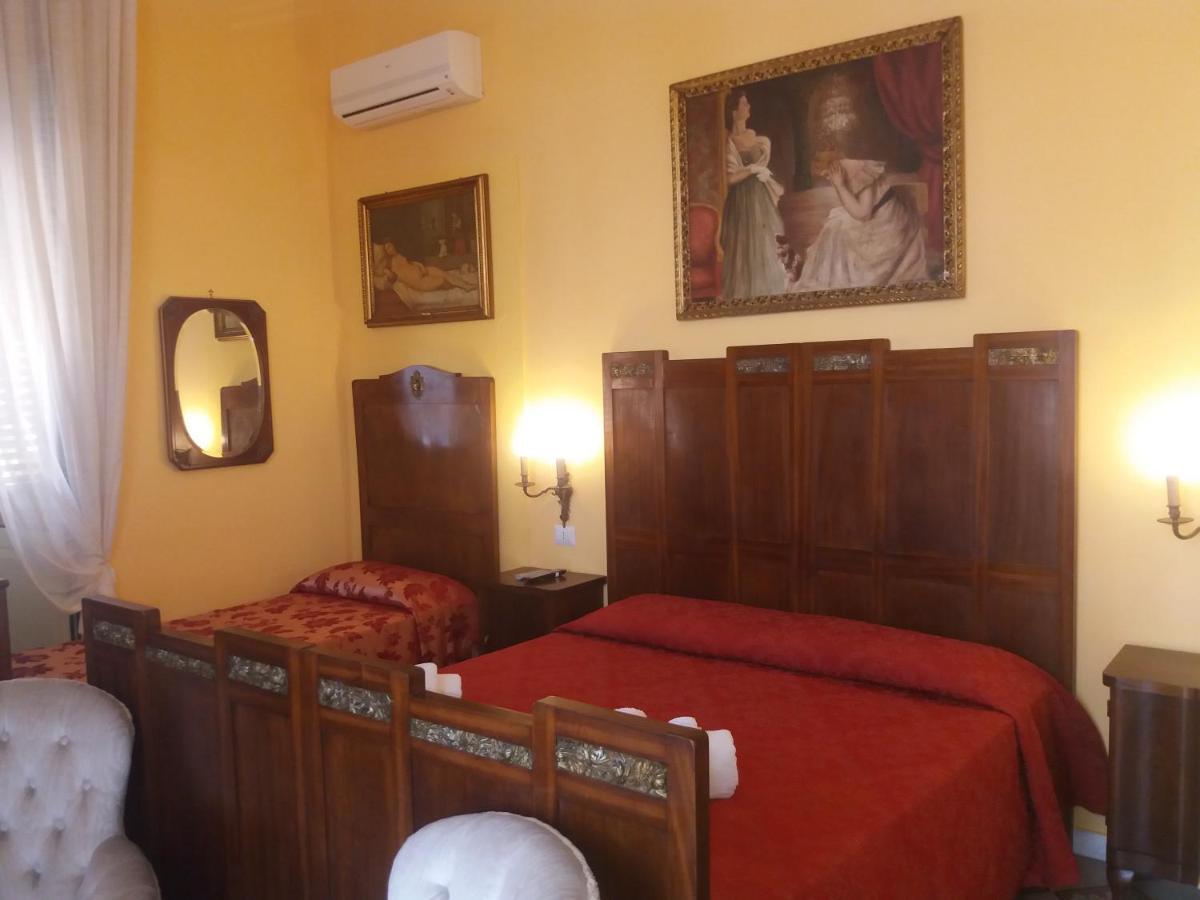 Antico Palazzo Spinola Bed and Breakfast Gallipolli Exteriör bild