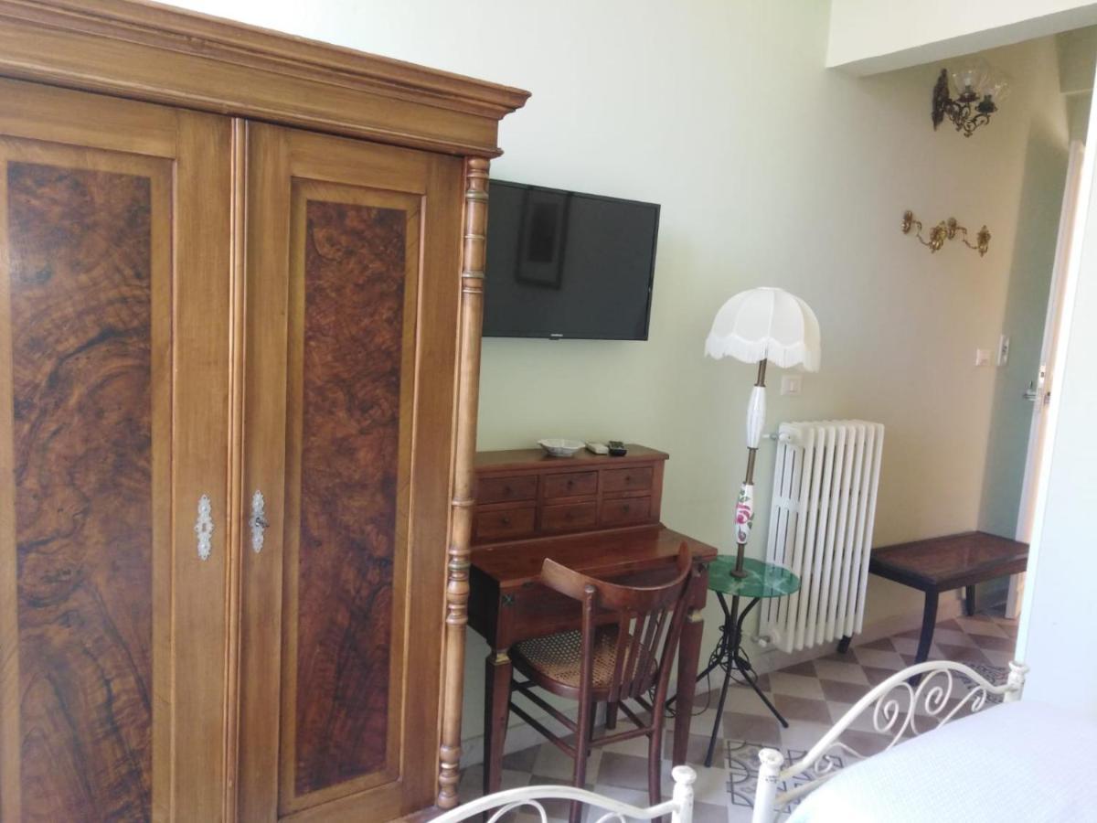 Antico Palazzo Spinola Bed and Breakfast Gallipolli Exteriör bild