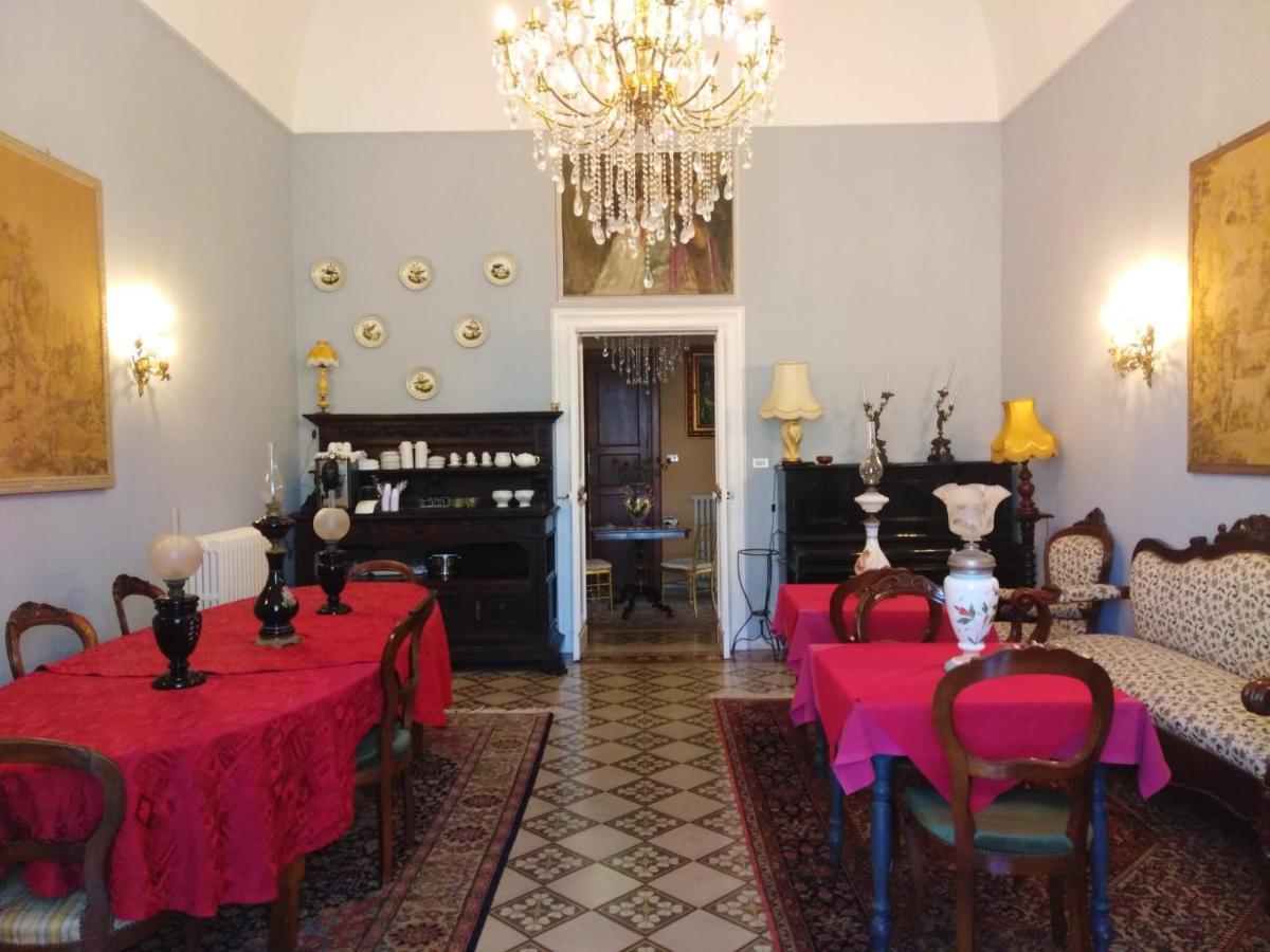 Antico Palazzo Spinola Bed and Breakfast Gallipolli Exteriör bild